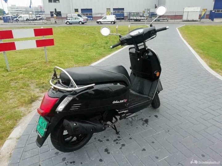 Kymco Like Retro zwart